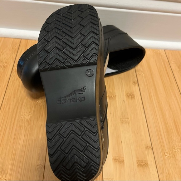 Dansko Black Leather Clogs size 41/ 11 Wide - Picture 4 of 6